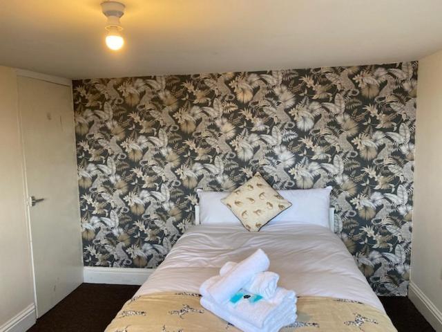 Berks Luxury Serviced Apartments,5 Bedrooms, 5 Double Beds, 2 Bathrooms, Free Super Fast Wifi & Parking Earley Zewnętrze zdjęcie